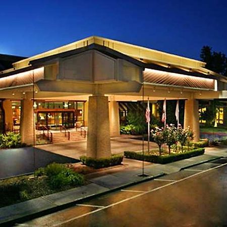 Hotel Doubletree By Hilton Sacramento Extérieur photo