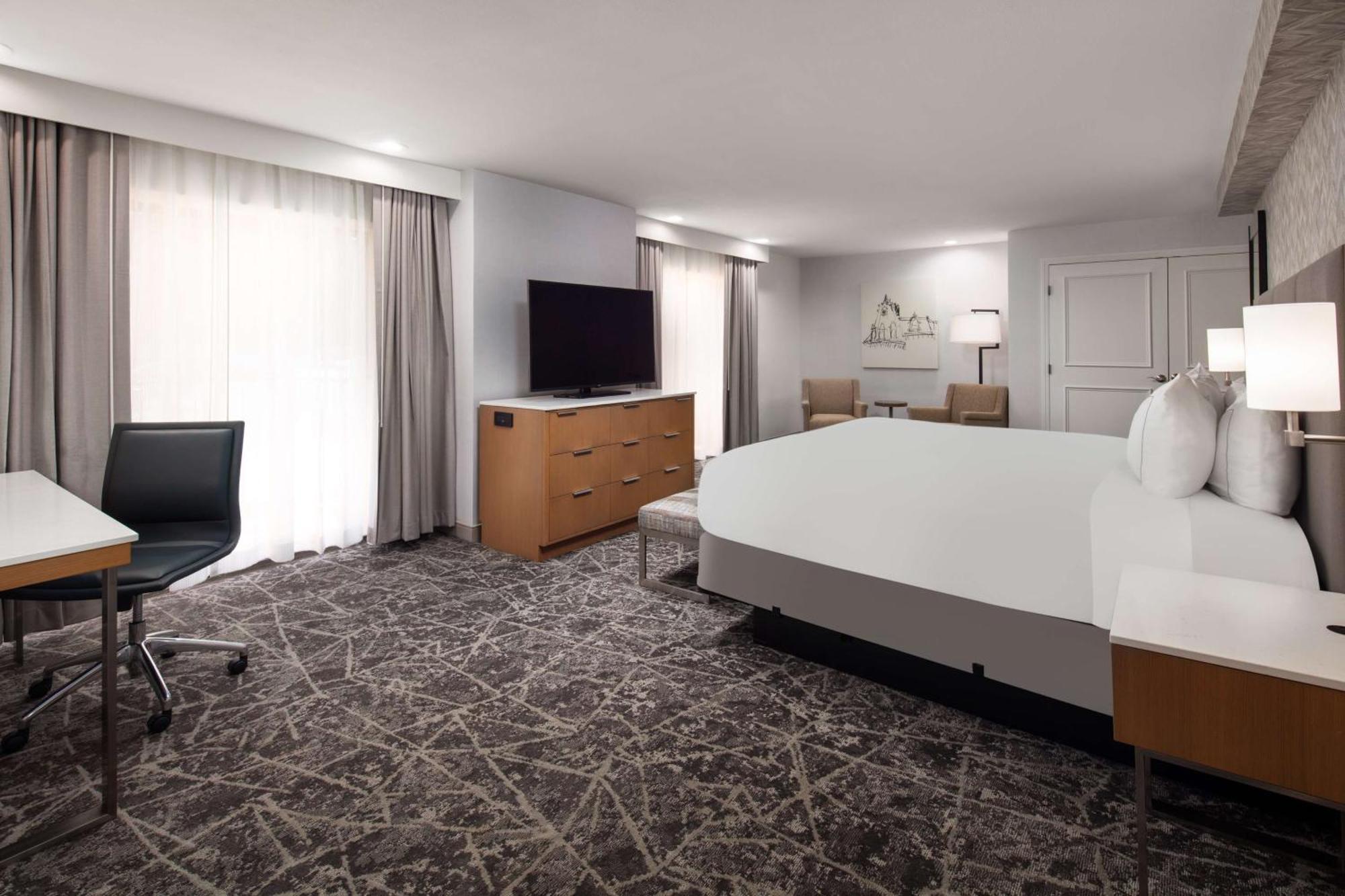 Hotel Doubletree By Hilton Sacramento Extérieur photo