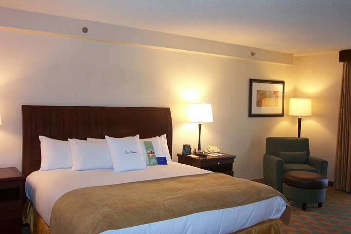 Hotel Doubletree By Hilton Sacramento Extérieur photo